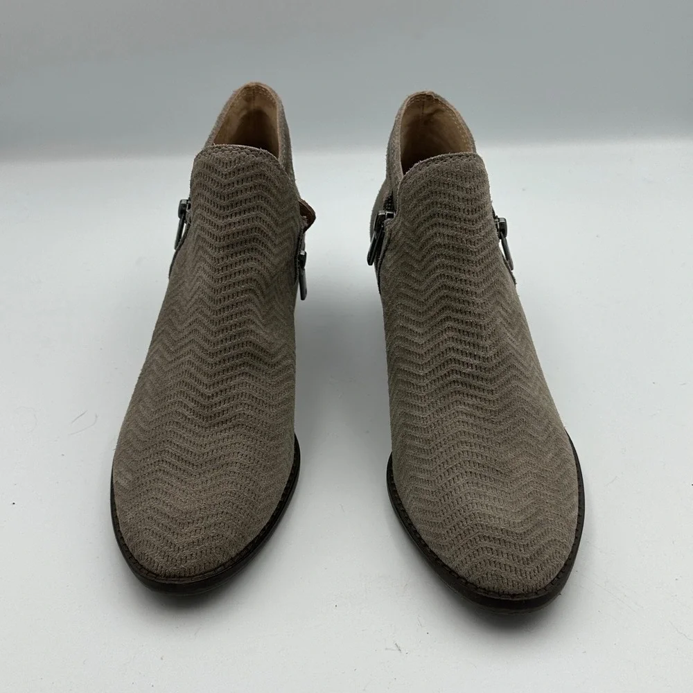Lucky Brand Women's Suede Leather Gray Ankle Booties‎ Chevron Pattern Size 7.5M
